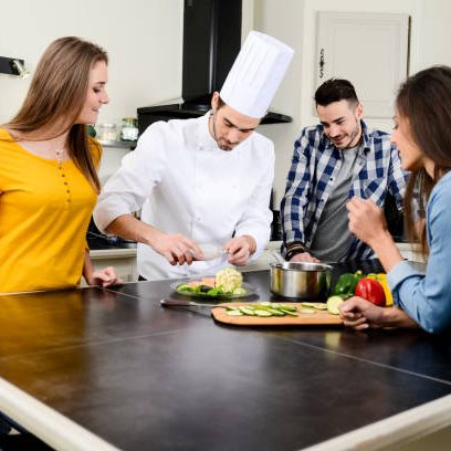 Services aux voyageurs, idées de sorties et activités locales, boutique en ligne, services à domiciles, livrets d'accueil et plus encore